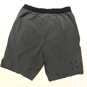 Ten Thousand Men’s Interval Shorts, Size Med 7” inseam, Zipper Pocket workout